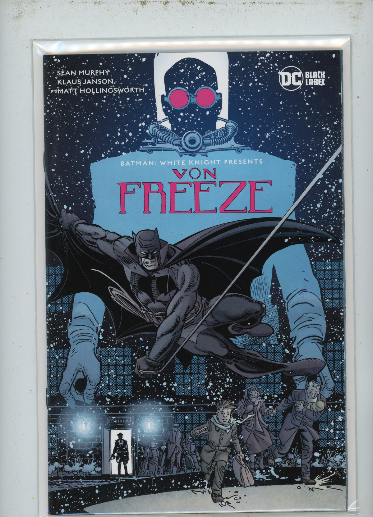 BATMAN WHITE KNIGHT PRESENTS VON FREEZE NM ICONIC COVER GREAT SHEEN