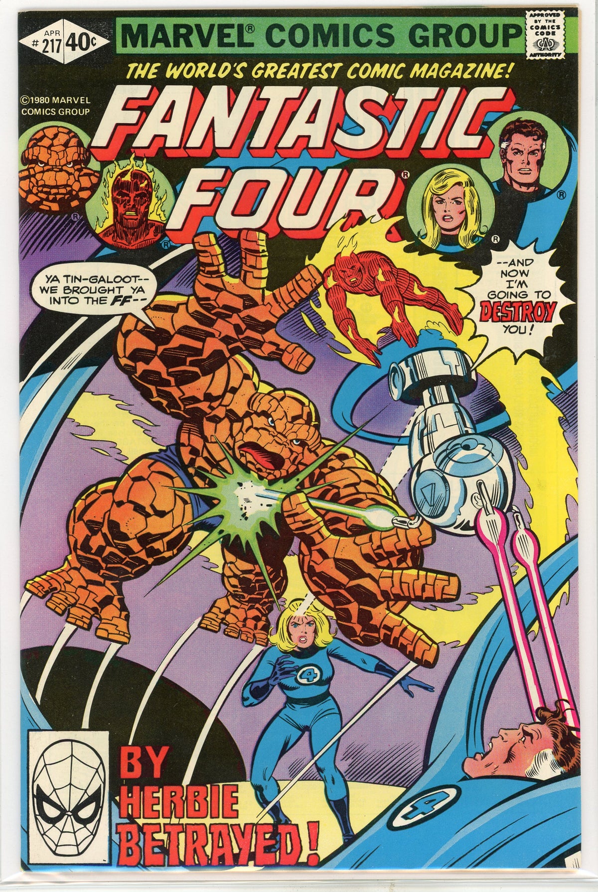 FANTASTIC FOUR #217 NM ALL OUT ACTION PACKED COVER GREAT FINISH
